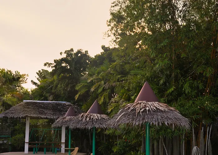 Marcosas Resort 3*